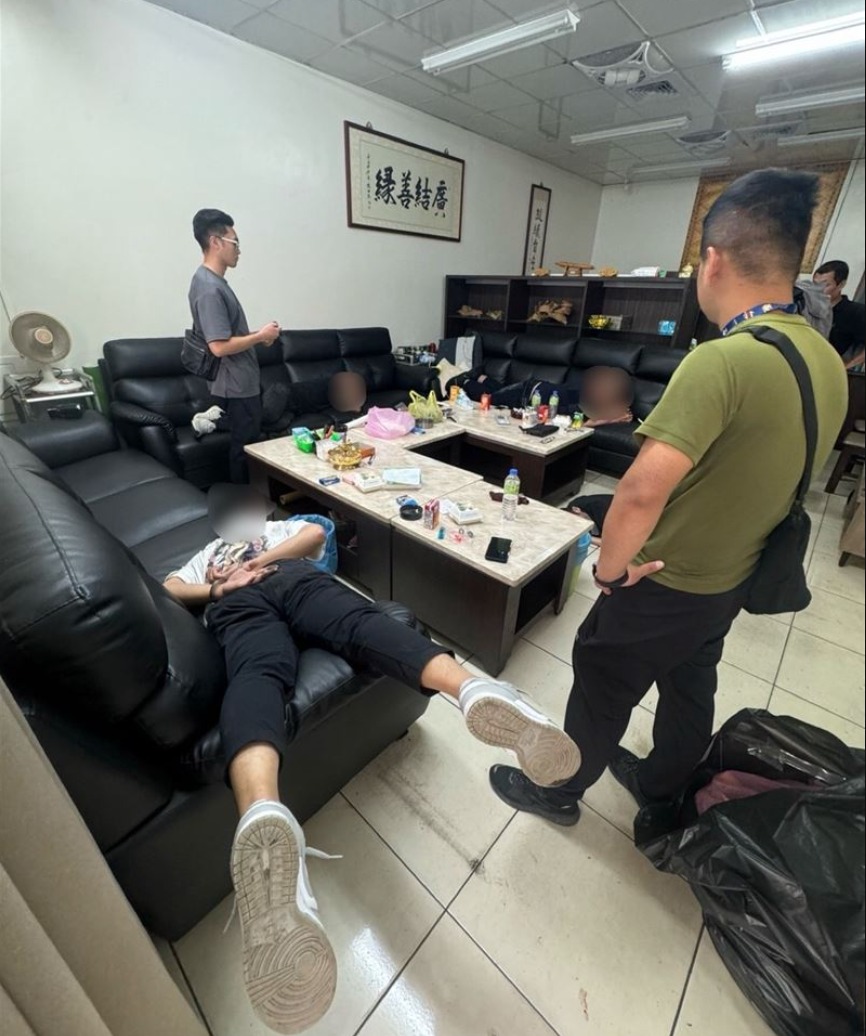 ▲嫌犯請宋男介紹朋友來公司上班,又謊稱宋男介紹的人捲款潛逃,要宋男賠償140萬。(圖/翻攝畫面)