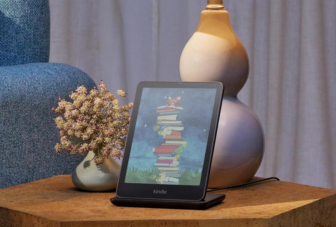 亞馬遜推出首款彩色電子書閱讀器Kindle Colorsoft，卻傳出螢幕瑕疵。（圖／官網）