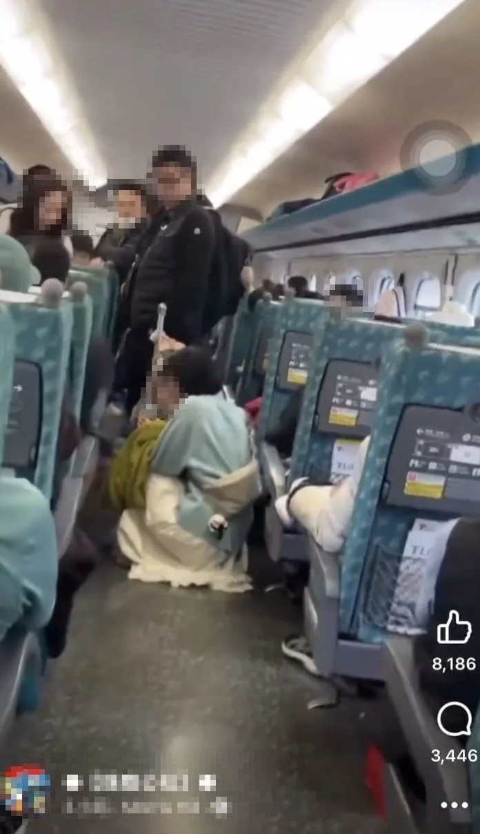 高鐵搶位互淋水!乘客還原「小孩根本是熊孩」媽護兒炸怒:一併告