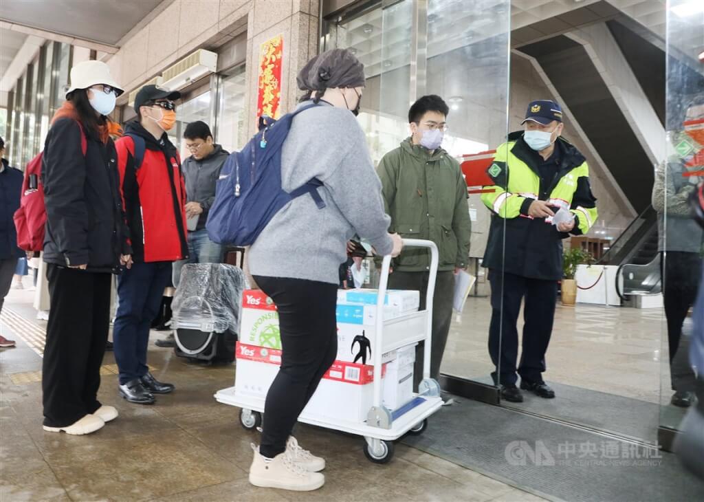 國會罷免風暴!13名國民黨立委罷免案過關,民進黨3案未達門檻