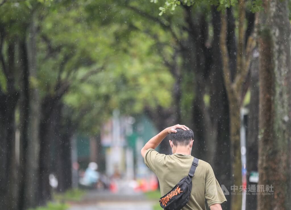 今午後全台防強陣雨 桃園以北恐有豪雨，新竹沿海風力強