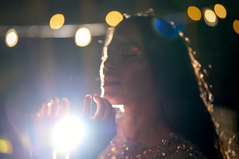 獨立音樂女神山形瑞秋10年後再出發！帶著《Starlit Alchemy》唱出失落與重生