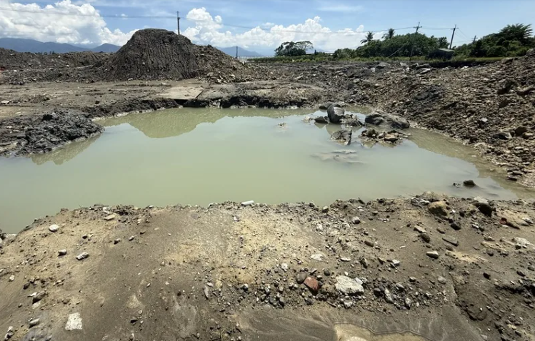 美濃「大峽谷」盜採案延燒！高雄議員前特助石麗君夫婦交保  承租人遭收押