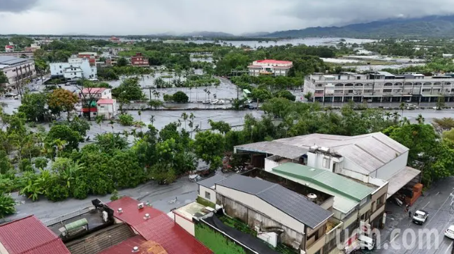 花蓮光復災情慘烈！馬太鞍堰塞湖溢流 市區泥濘14死多人失聯