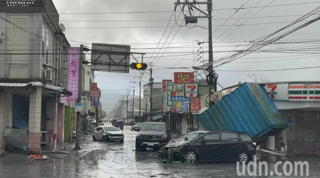 花蓮光復災情慘烈！馬太鞍堰塞湖溢流 市區泥濘14死多人失聯