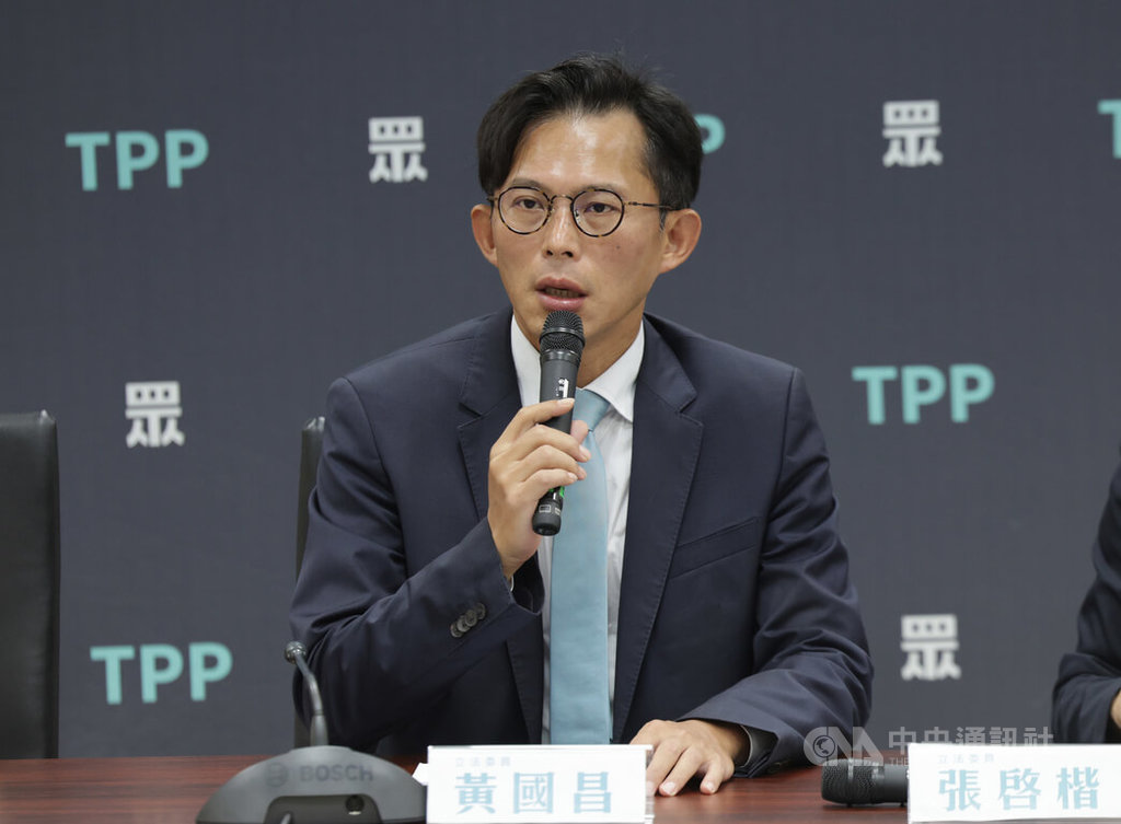 黃國昌被爆「親自帶隊狗仔」！對話紀錄流出 鎖定跟拍綠營政治人物