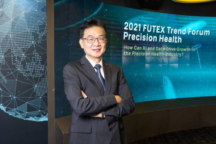 成大副校長陳鴻震被爆與台大教授「共用小三」！澄清僅學術往來：未逾越分際